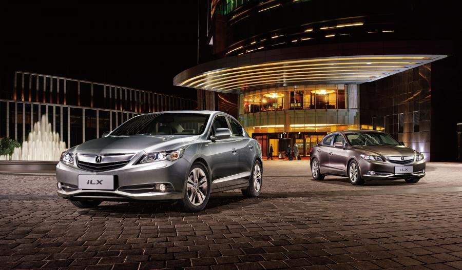  Acura ILX Hybrid (DE) 2012 года  (CN) (фото 4 из 10)